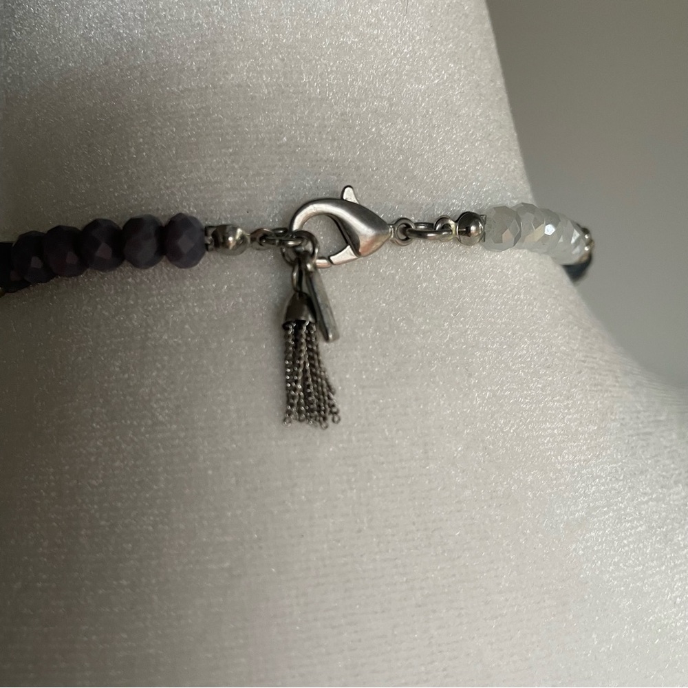 Vera Wang Silver Lariat Necklace with Blue, Grey, and Clear Beads - Picture 5 of 7
